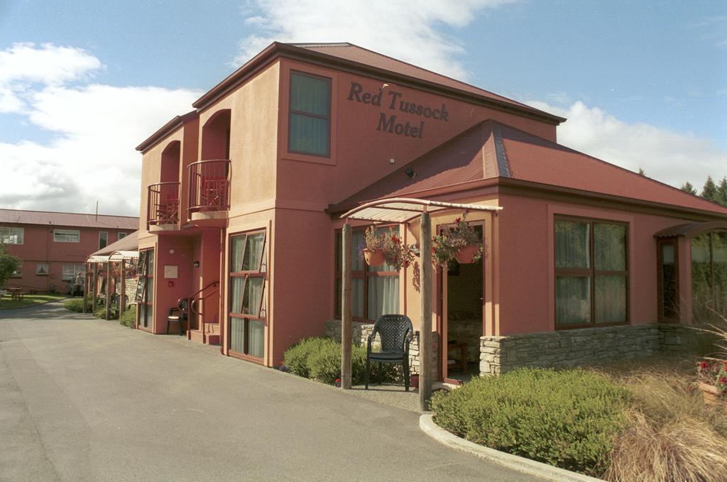 Red Tussock Motel Te Anau Exterior photo
